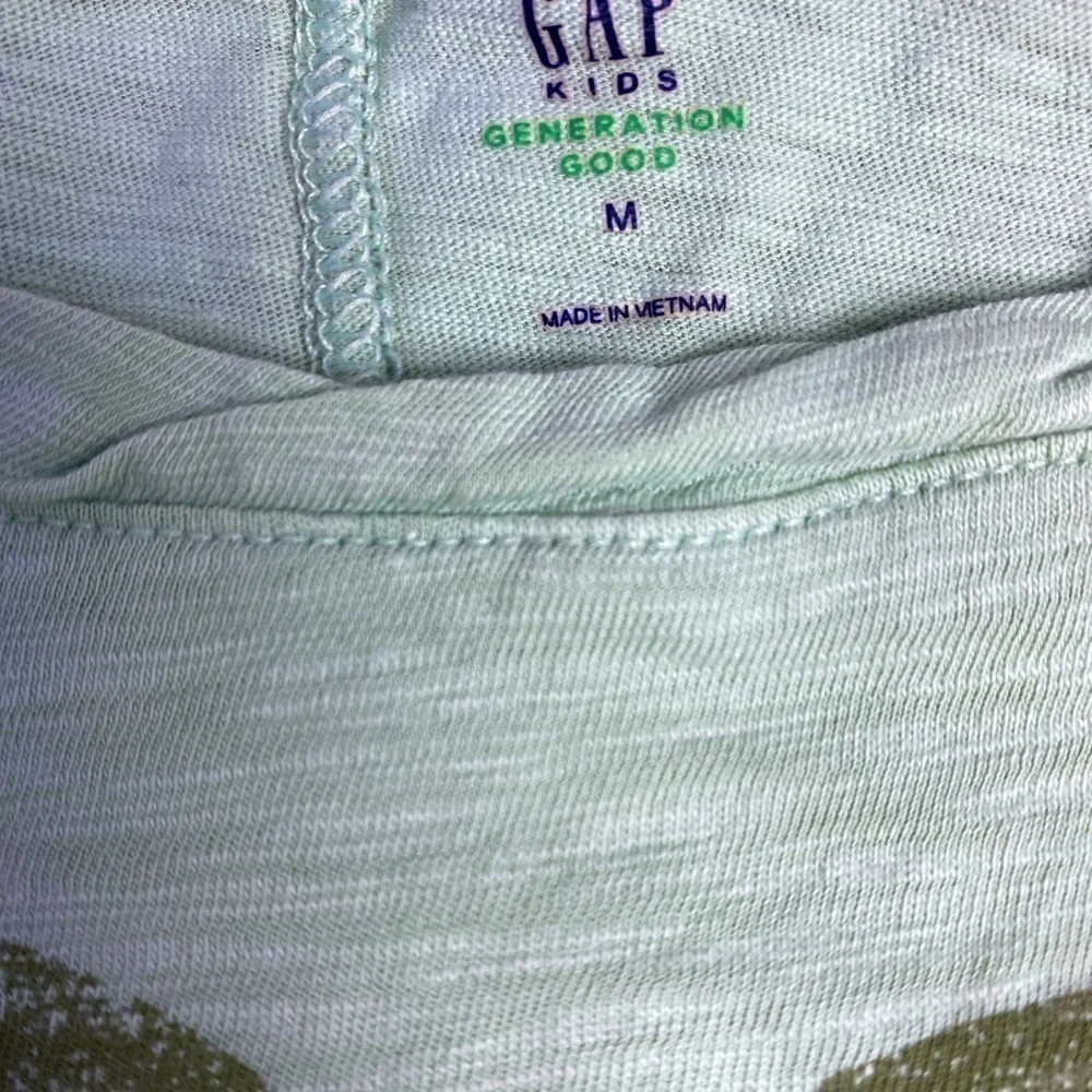 ⭐️GAP Generation Good Earth Graphic T Shirt